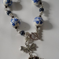 kvietky na porceláne width=200 height=200