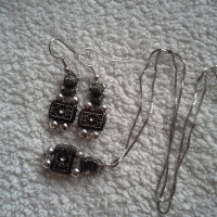 čierno strieborný width=200 height=200